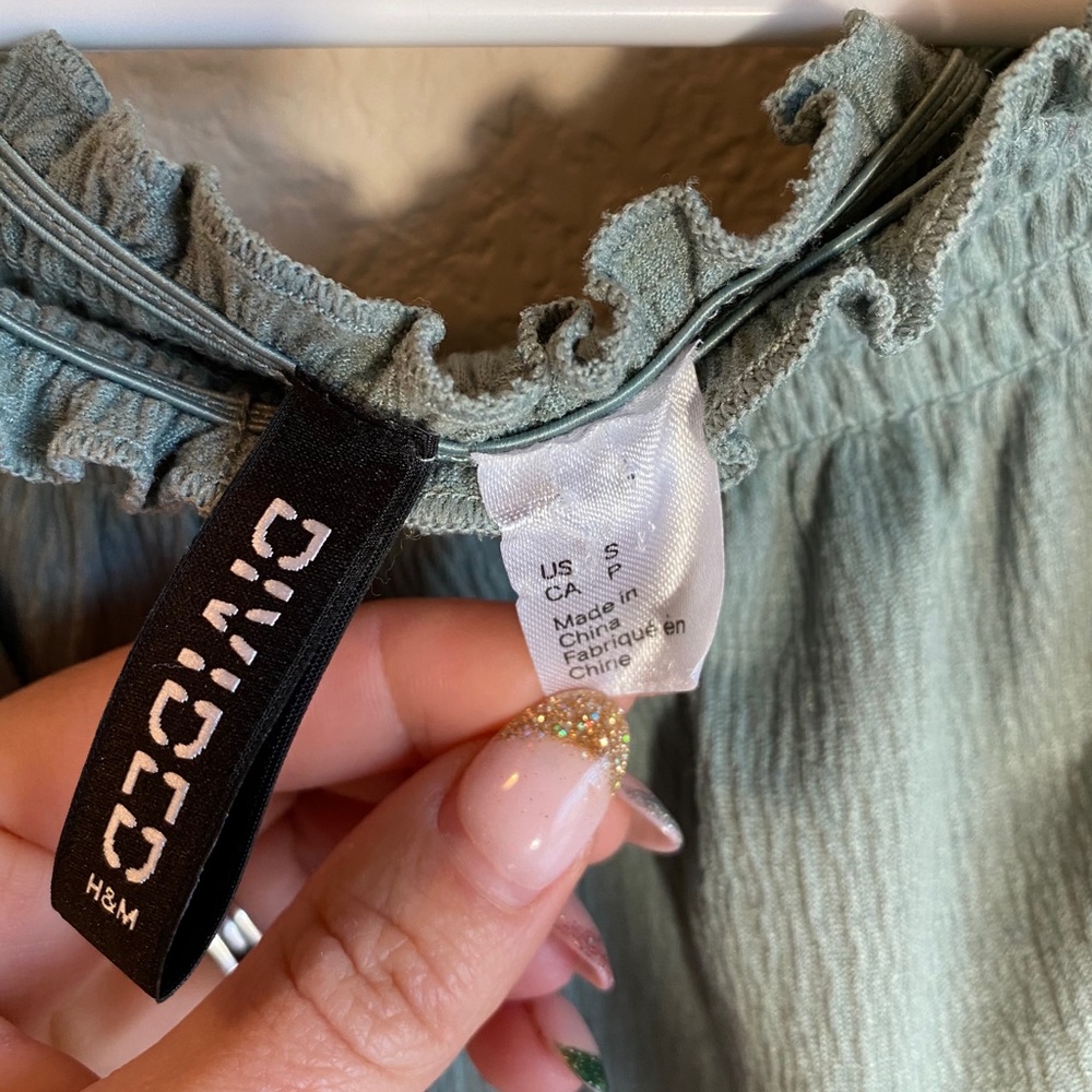 Divided by H&M off shoulder long sleeve crop top - Picture 6 of 8